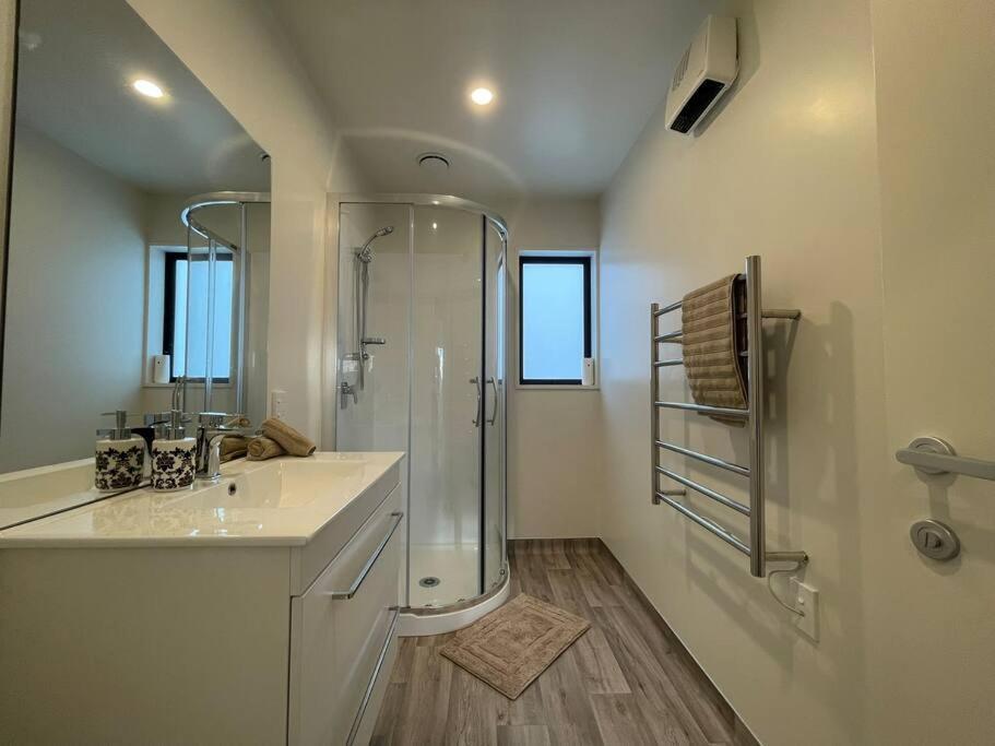 Cbd Luxury Parkside Living 2 Bedroom With Parking Christchurch Exterior foto
